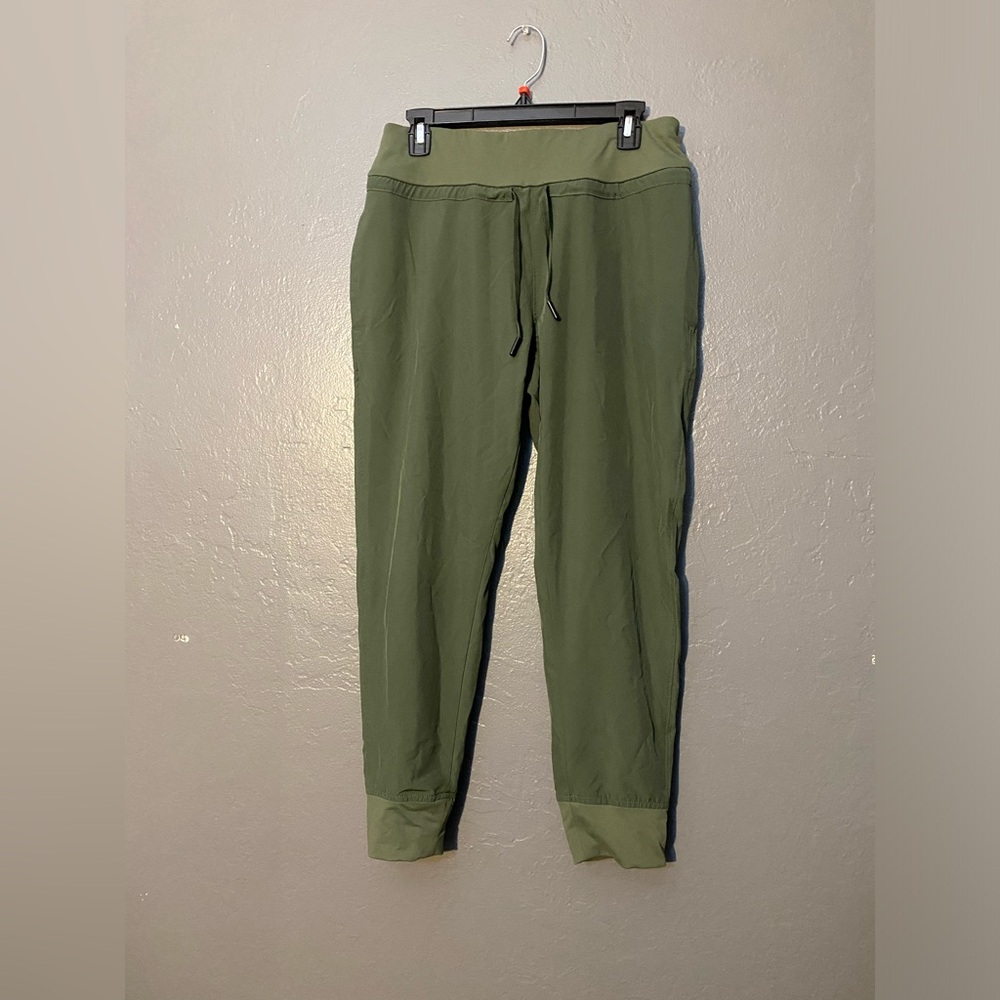 Leg3nd‎ Women’s green joggers size medium
